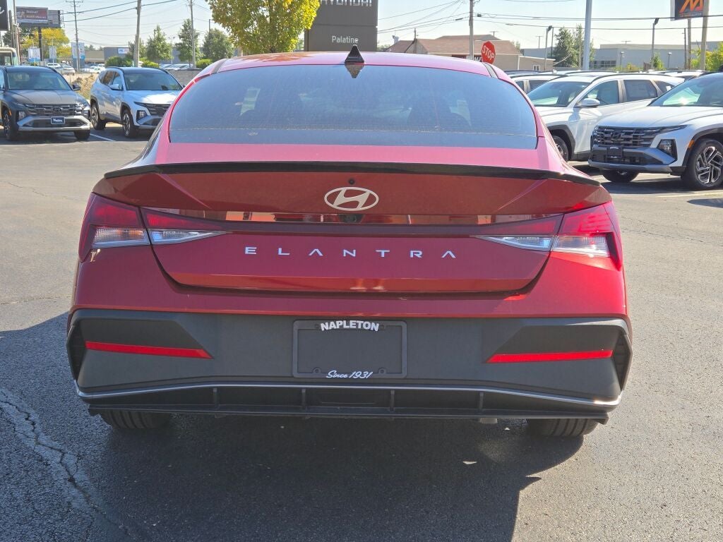 2025 Hyundai Elantra SEL Sport
