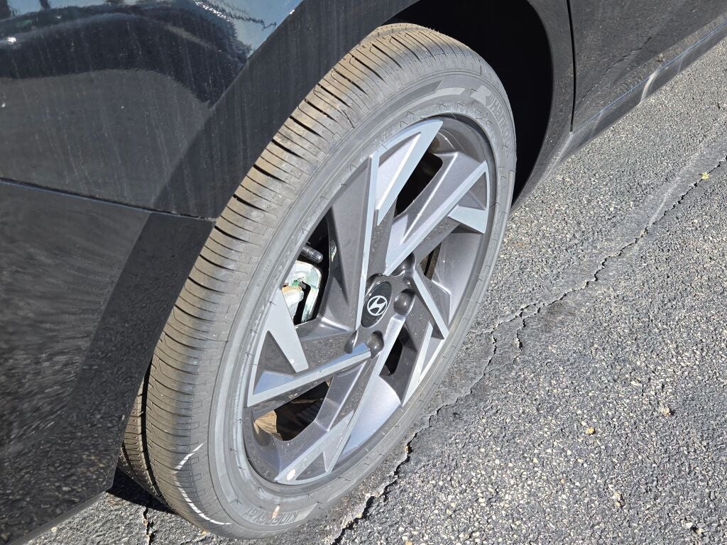 2025 Hyundai Elantra Hybrid Limited