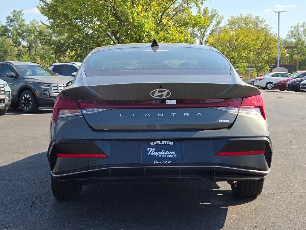 2025 Hyundai Elantra Hybrid Limited
