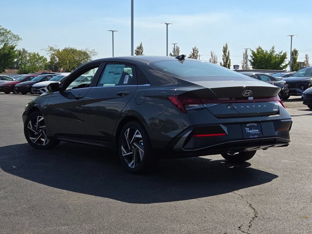 2025 Hyundai Elantra Hybrid Limited