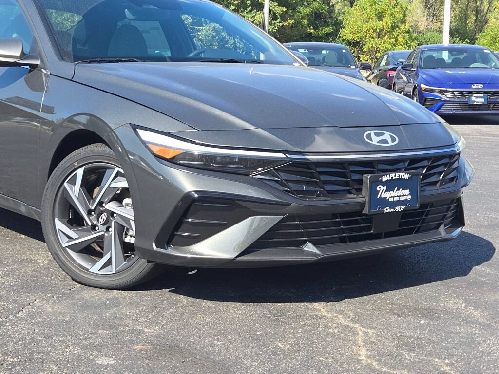 2025 Hyundai Elantra Hybrid Limited