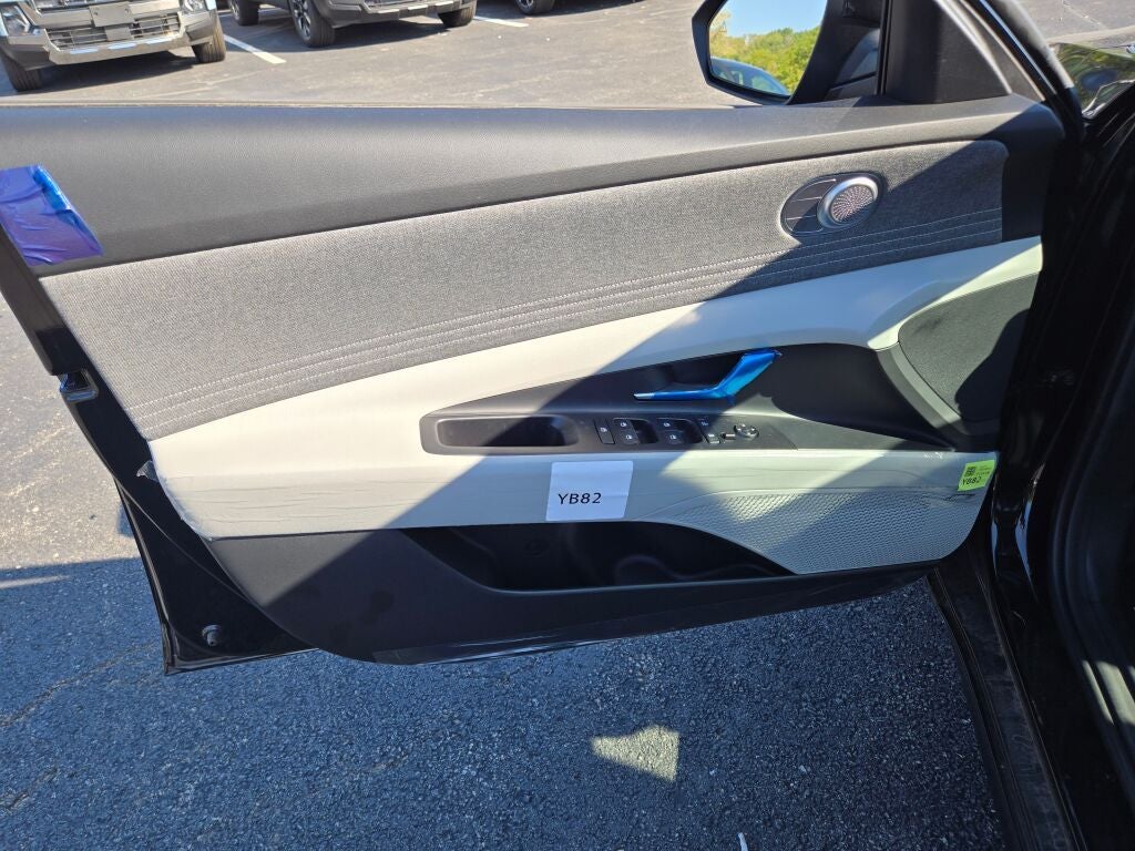 2025 Hyundai Elantra Hybrid Limited