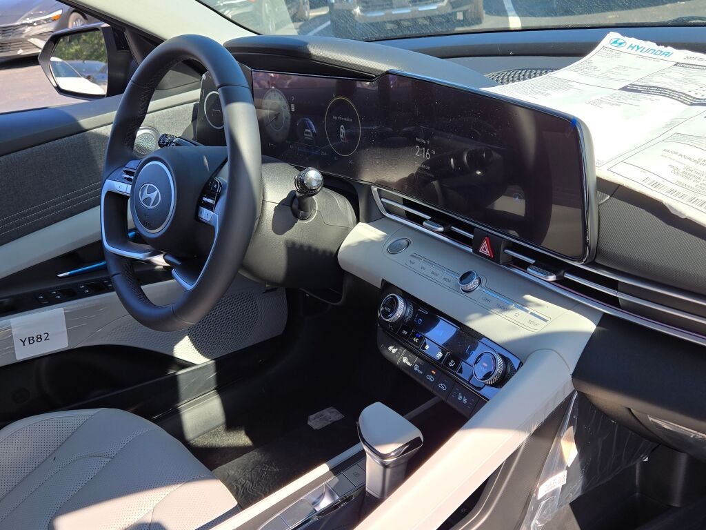 2025 Hyundai Elantra Hybrid Limited