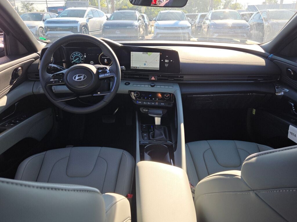2025 Hyundai Elantra Hybrid Limited