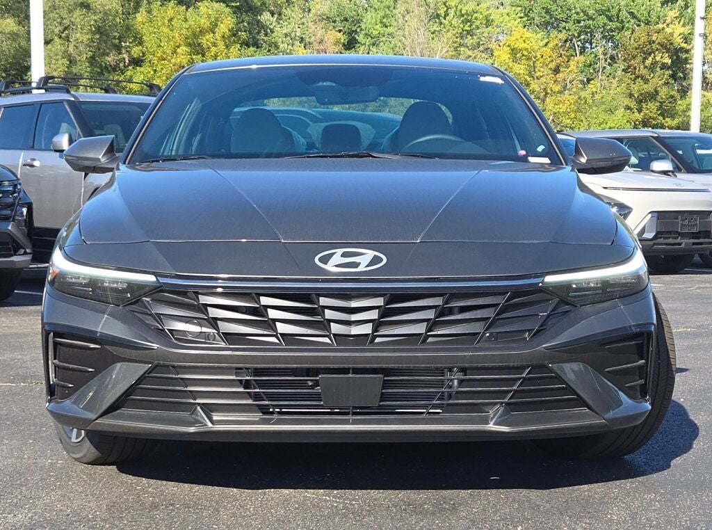 2025 Hyundai Elantra Hybrid Limited