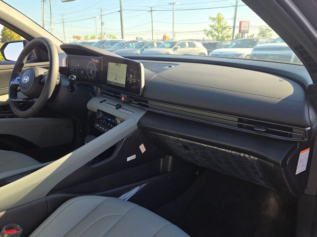 2025 Hyundai Elantra Hybrid Limited