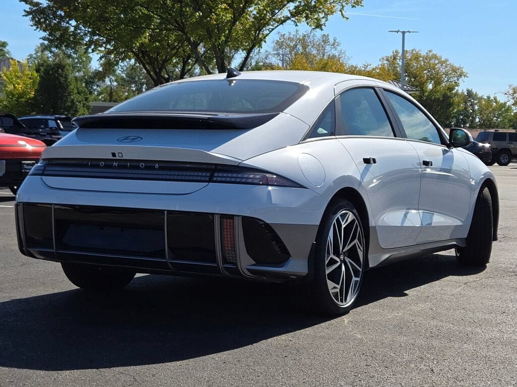 2024 Hyundai IONIQ 6 SEL