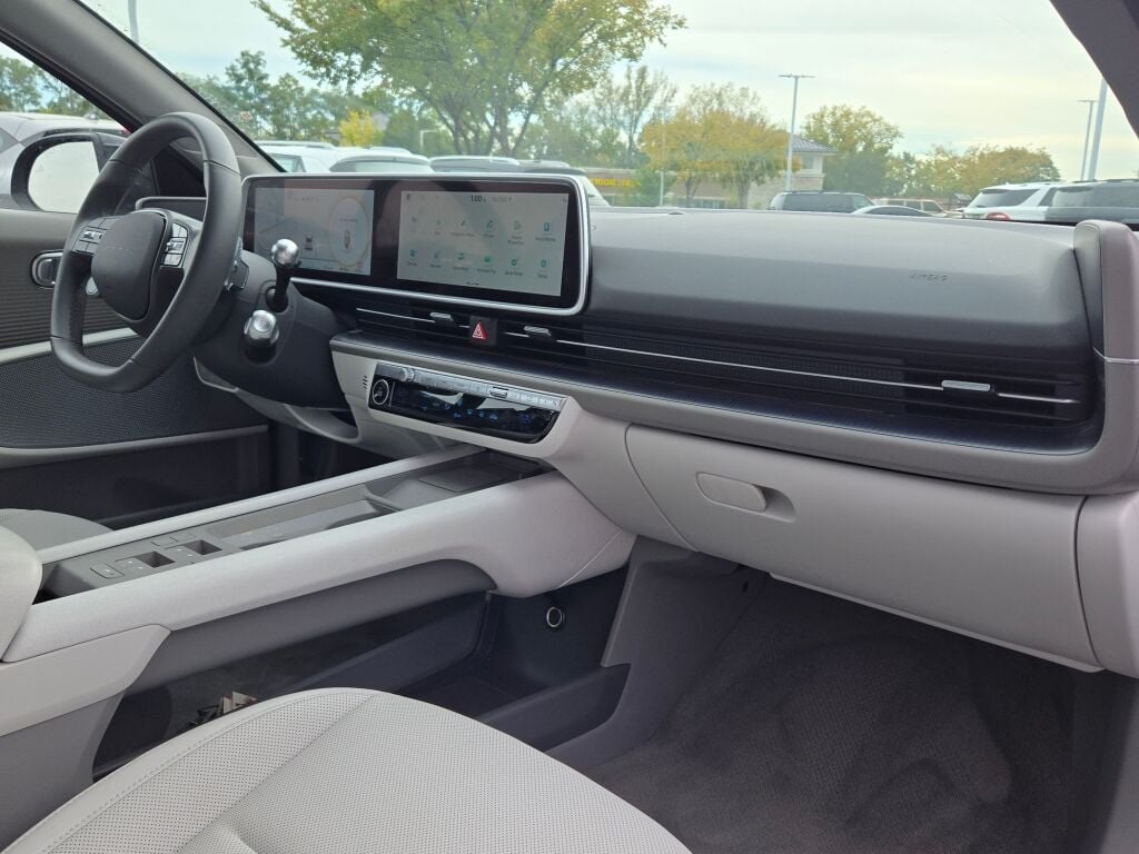 2024 Hyundai IONIQ 6 SEL