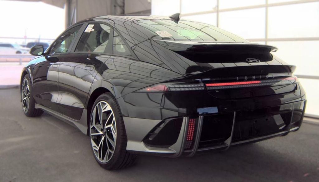 2025 Hyundai IONIQ 6 SEL