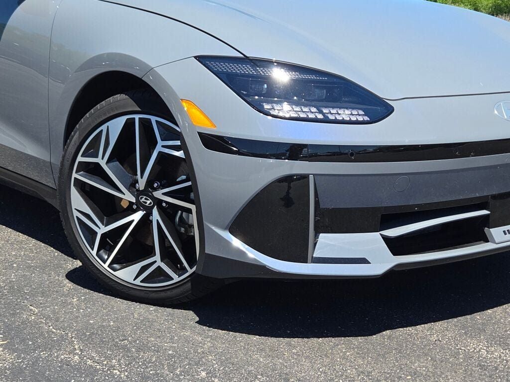 2024 Hyundai IONIQ 6 SEL