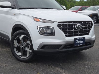 2022 Hyundai Venue SEL
