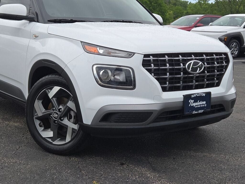 2022 Hyundai Venue SEL