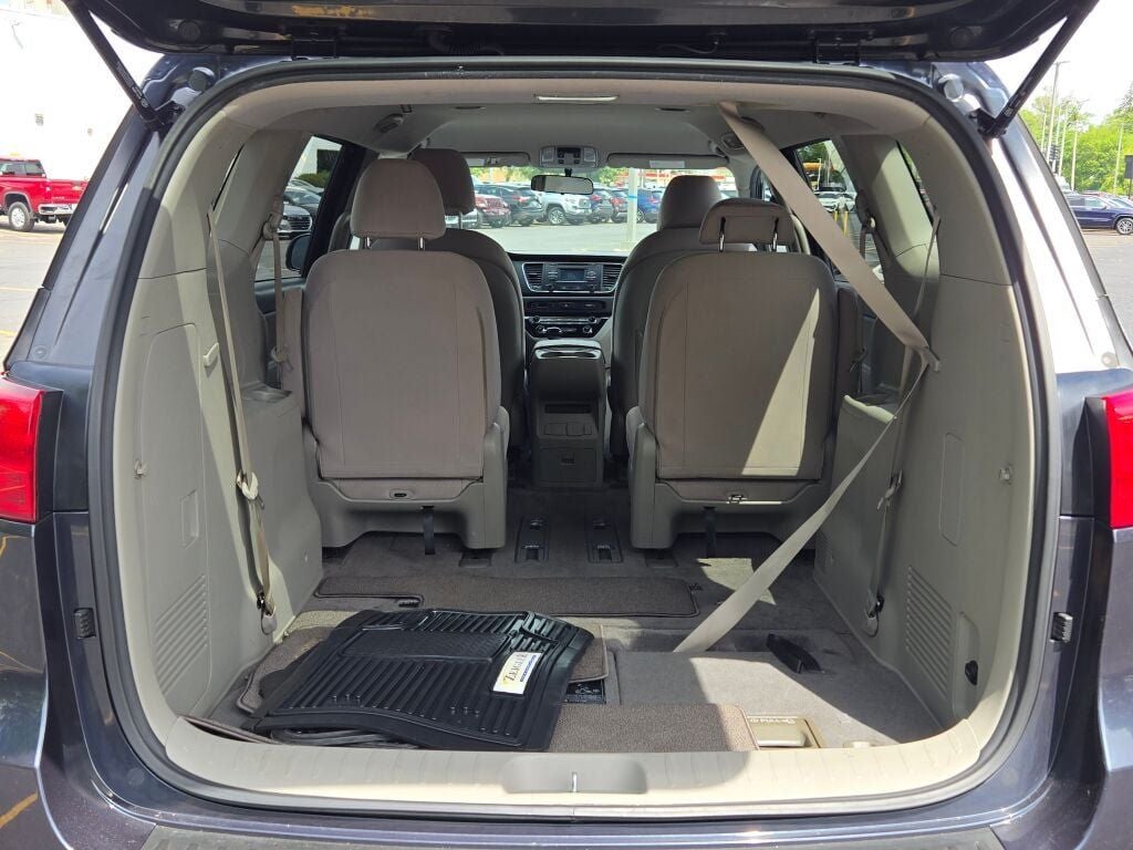 2017 Kia Sedona LX