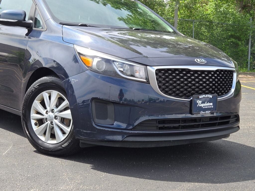 2017 Kia Sedona LX