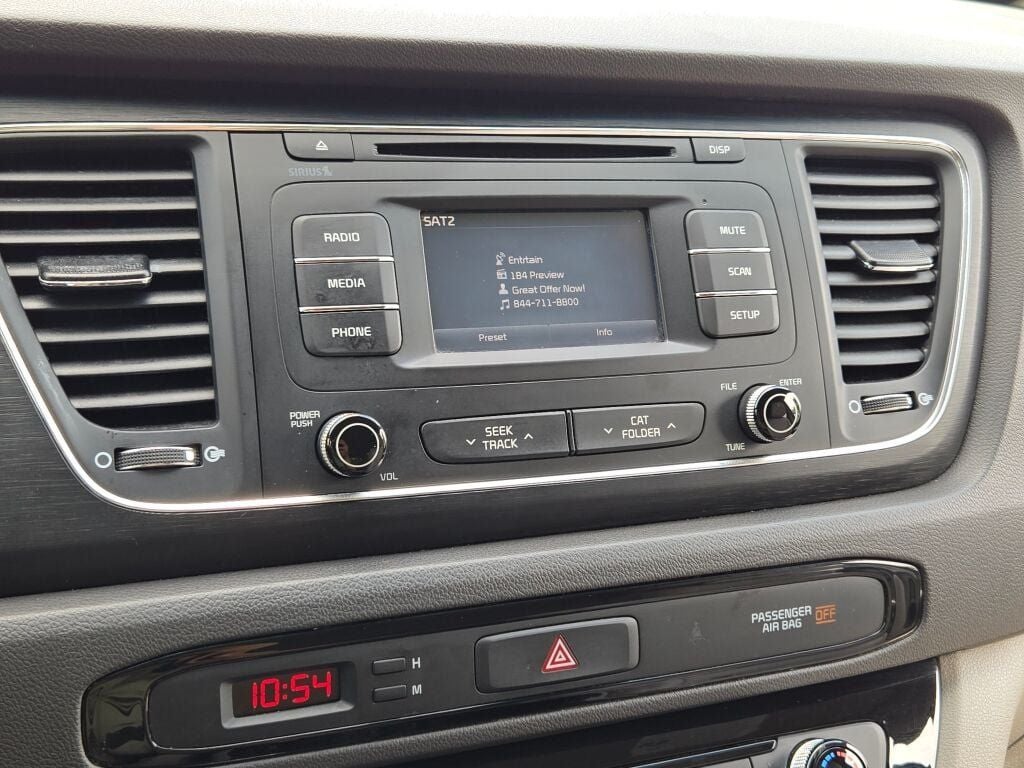2017 Kia Sedona LX