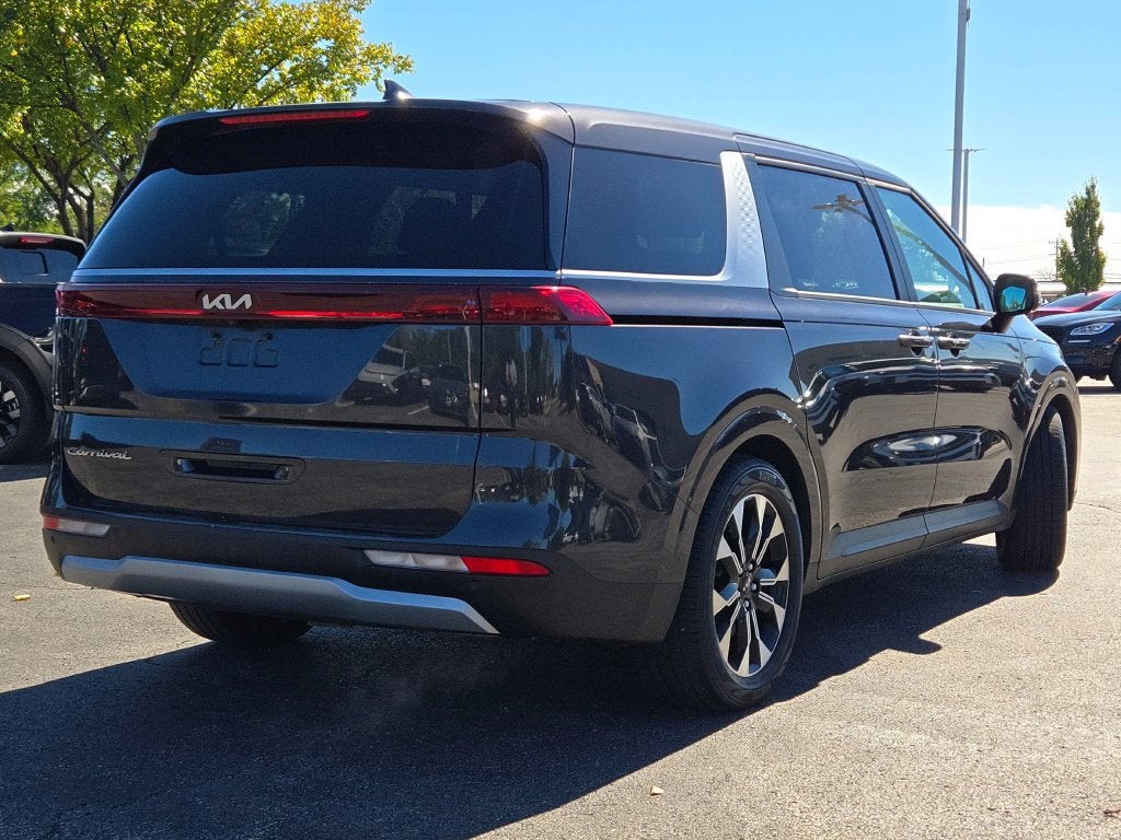2022 Kia Carnival EX