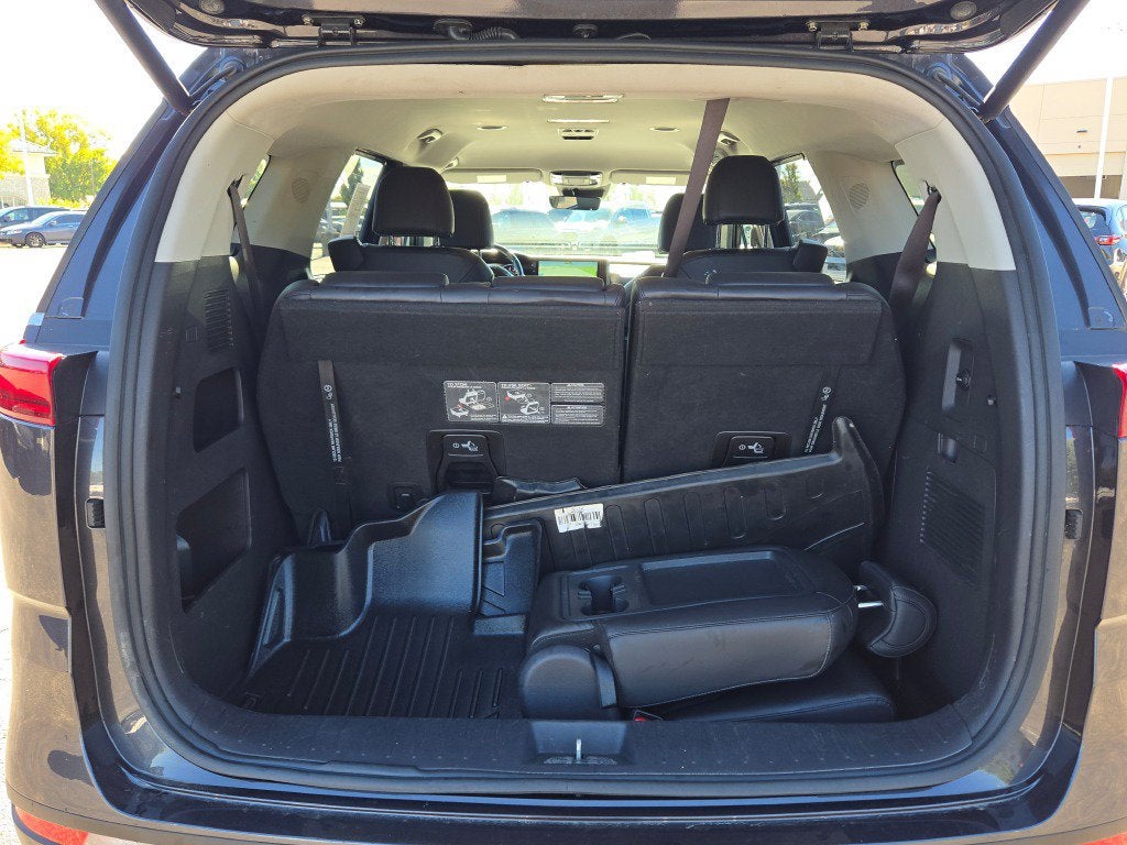 2022 Kia Carnival EX
