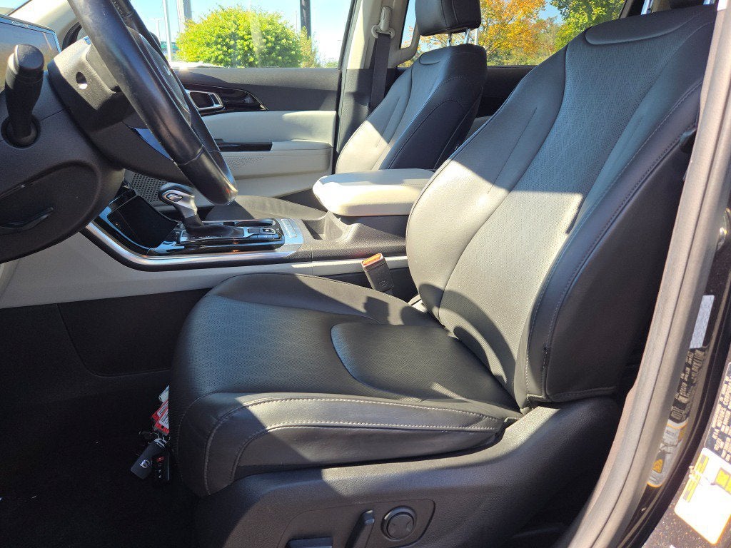 2022 Kia Carnival EX