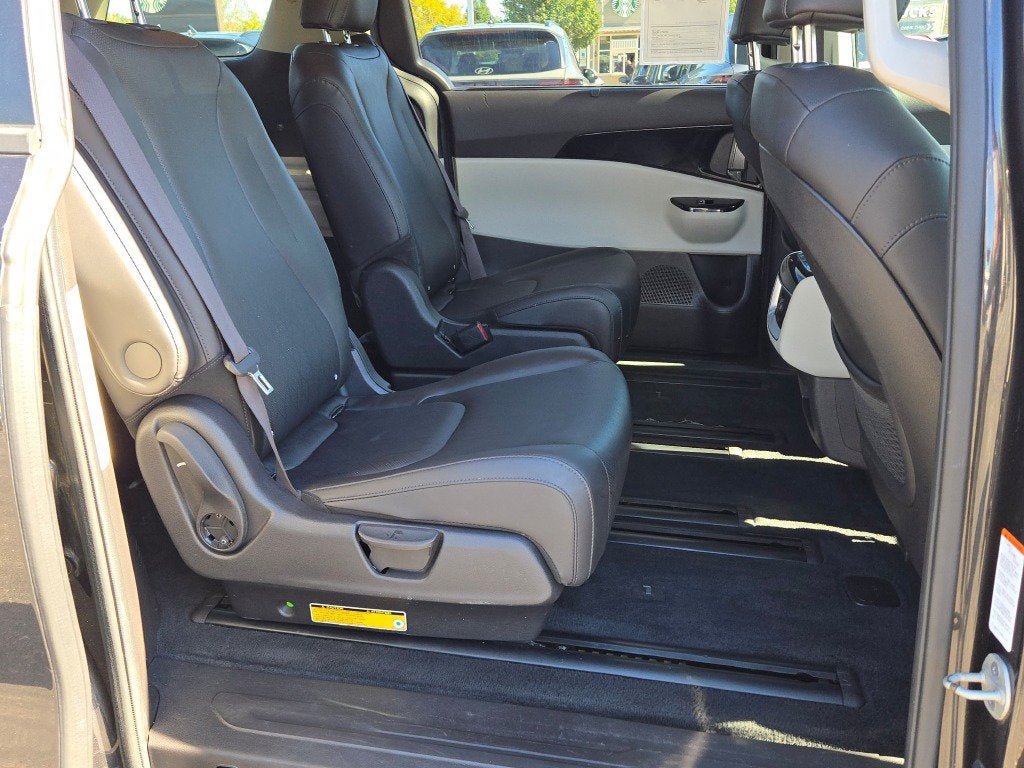 2022 Kia Carnival EX
