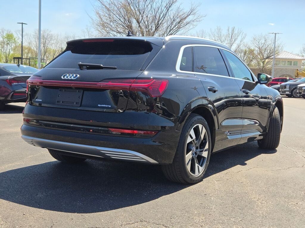 2021 Audi e-tron Premium quattro