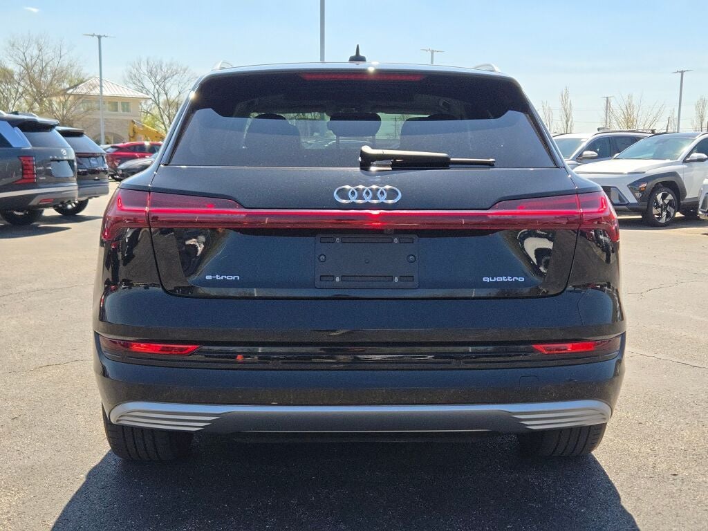 2021 Audi e-tron Premium quattro