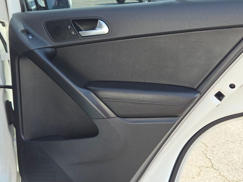 2016 Volkswagen Tiguan S 4Motion