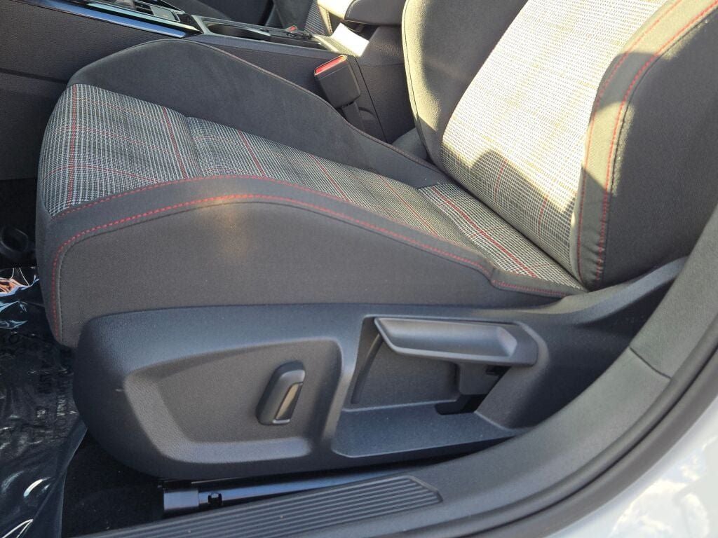2024 Volkswagen Golf GTI S