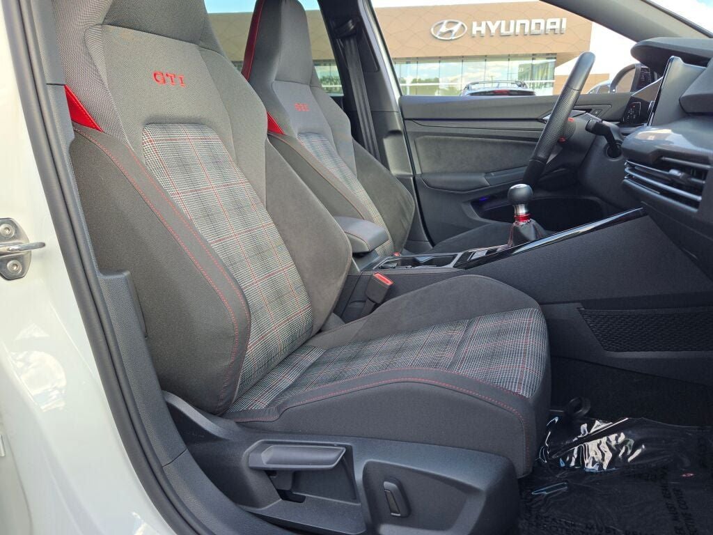 2024 Volkswagen Golf GTI S