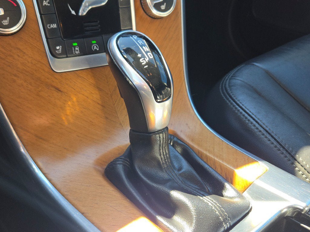 2017 Volvo XC60 T5 Inscription
