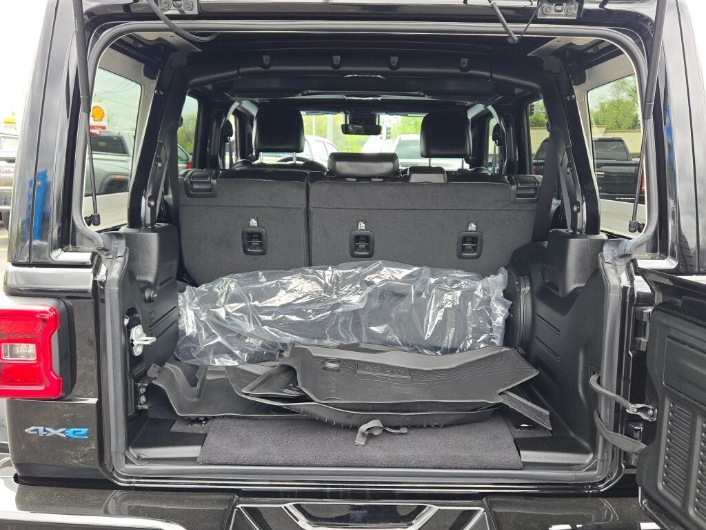 2023 Jeep Wrangler Sahara 4xe