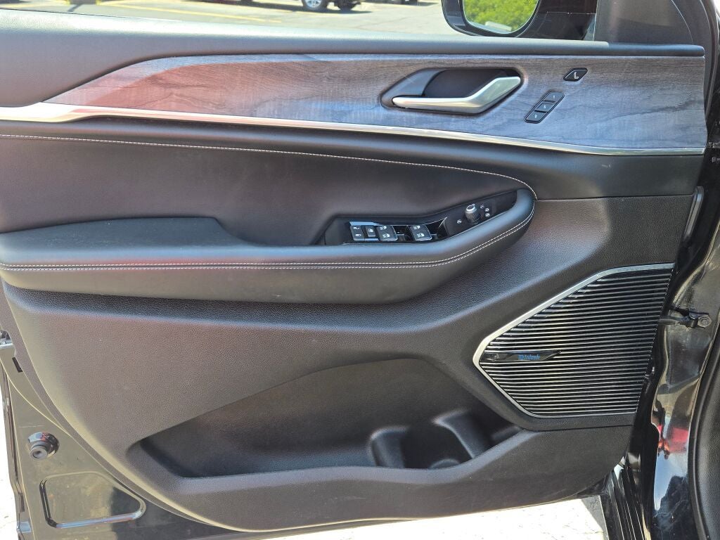 2022 Jeep Grand Cherokee Overland
