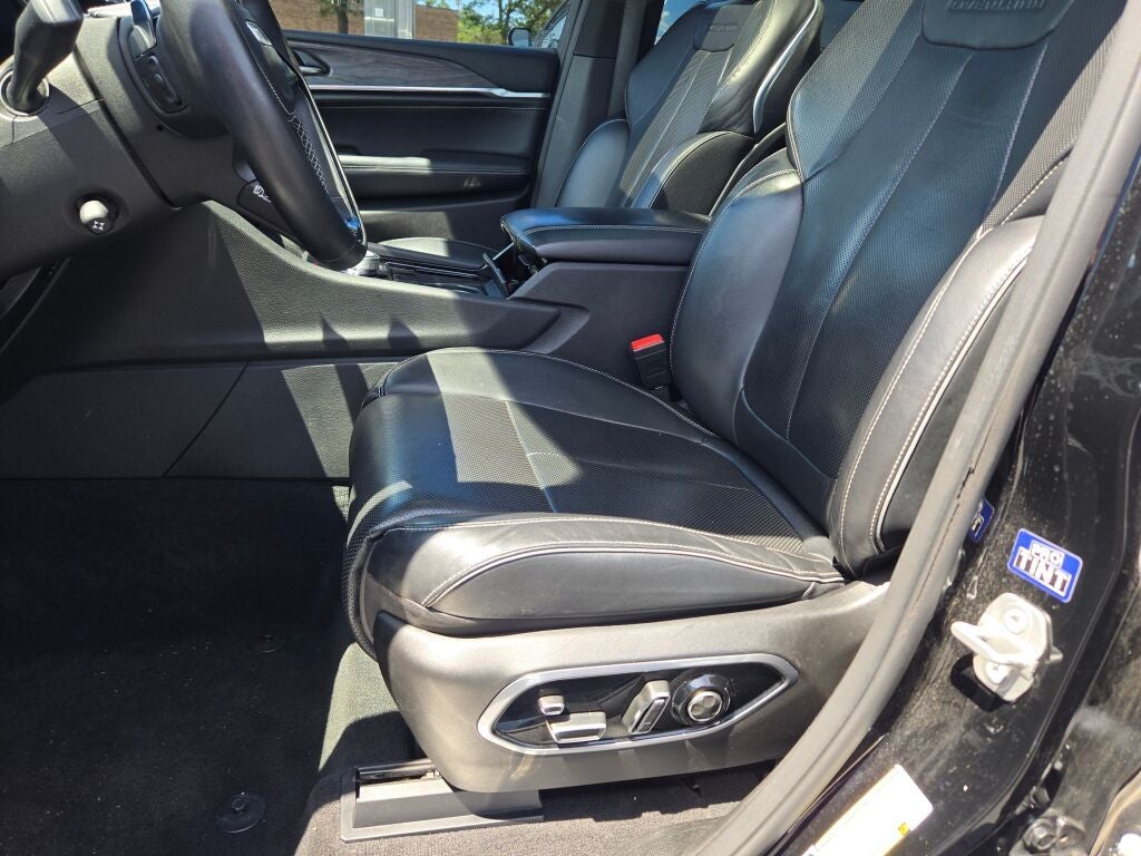 2022 Jeep Grand Cherokee Overland