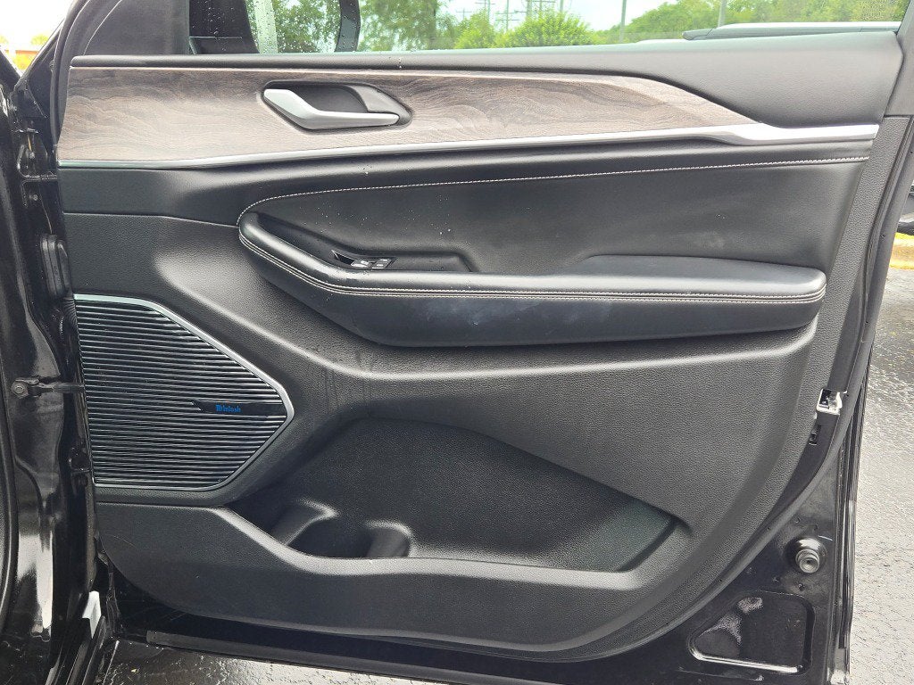 2023 Jeep Grand Cherokee L Overland