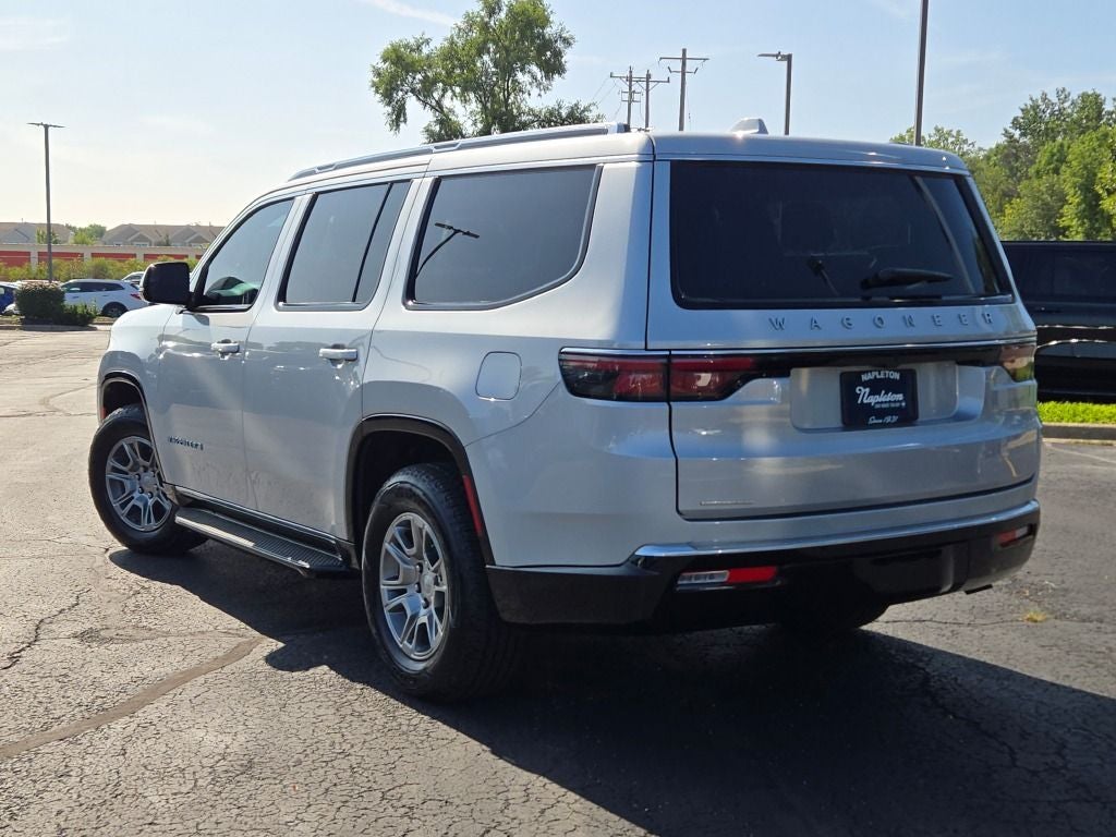 2023 Jeep Wagoneer Base