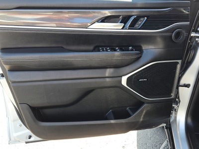 2023 Jeep Wagoneer Base