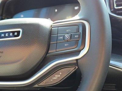 2023 Jeep Wagoneer Base