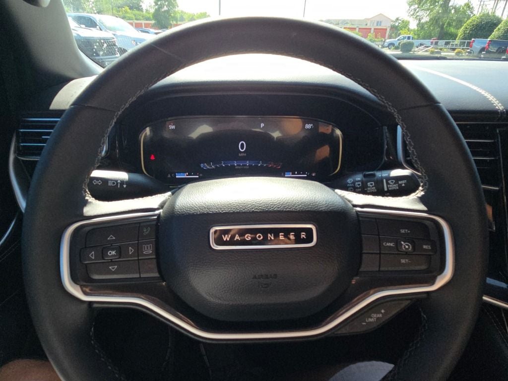 2023 Jeep Wagoneer Base