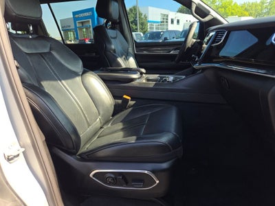 2023 Jeep Wagoneer Base