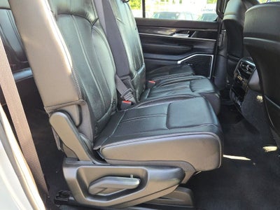 2023 Jeep Wagoneer Base