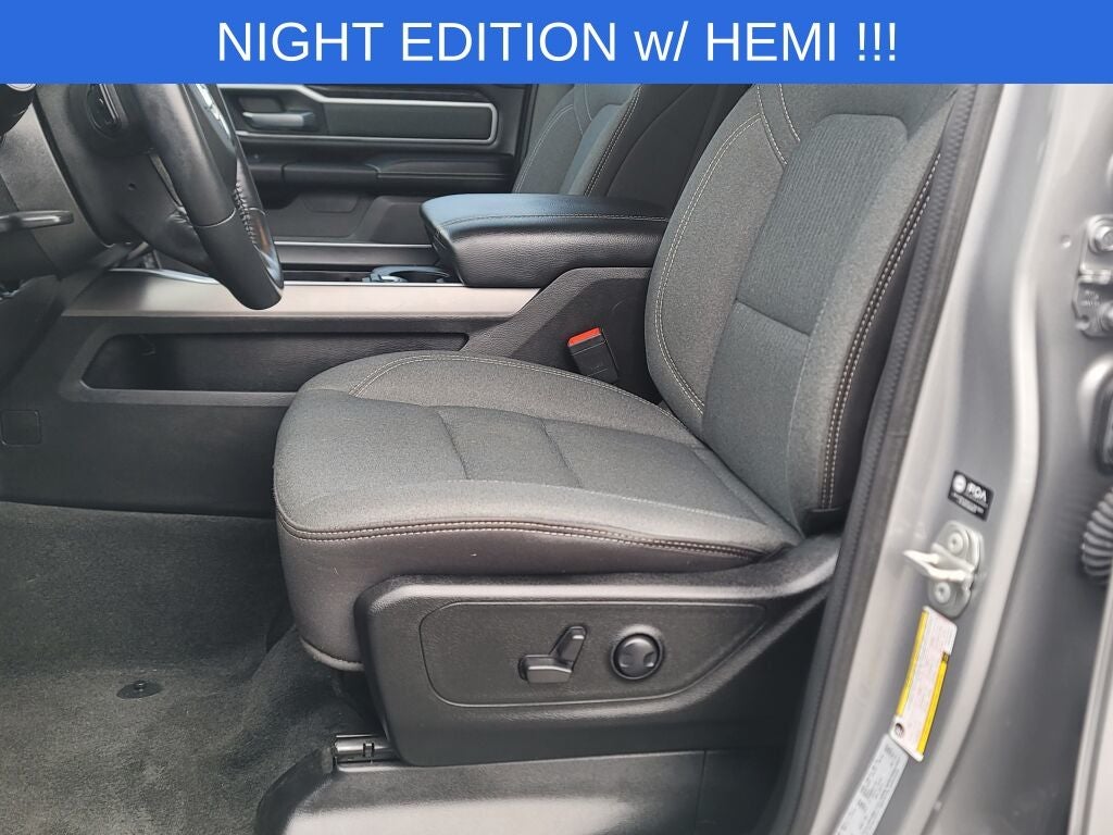2023 RAM 1500 Big Horn/Lone Star ** NIGHT EDITION !!