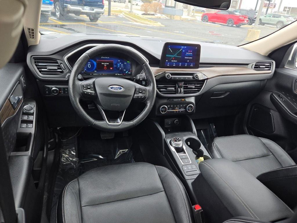2020 Ford Escape Hybrid Titanium