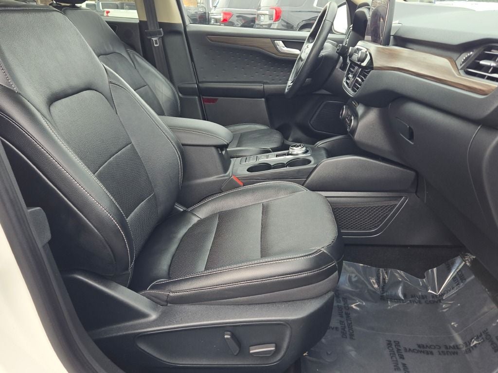 2020 Ford Escape Hybrid Titanium
