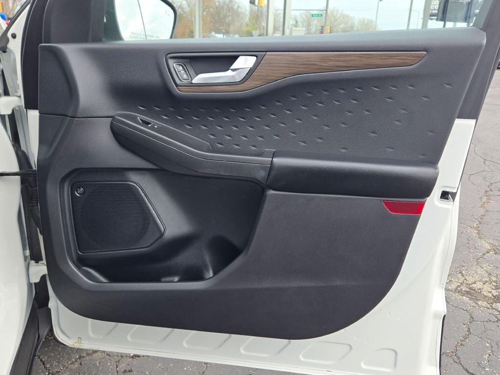 2020 Ford Escape Hybrid Titanium