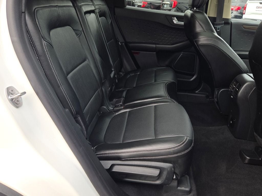 2020 Ford Escape Hybrid Titanium