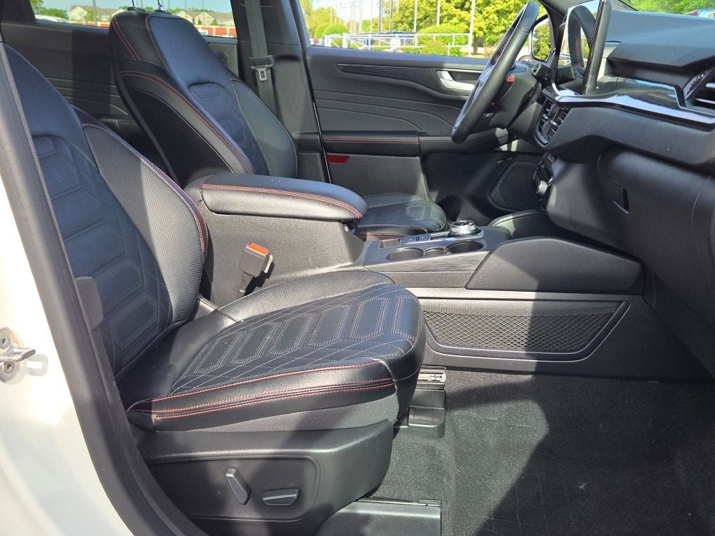 2023 Ford Escape ST-Line Elite