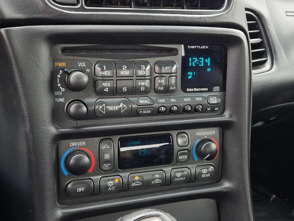 2001 Chevrolet Corvette Base