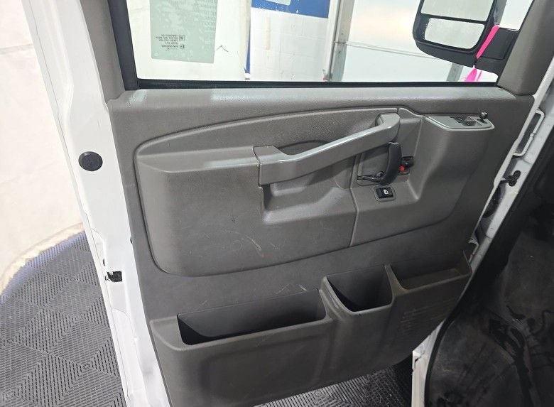 2025 Chevrolet Express 2500 Work Van Cargo