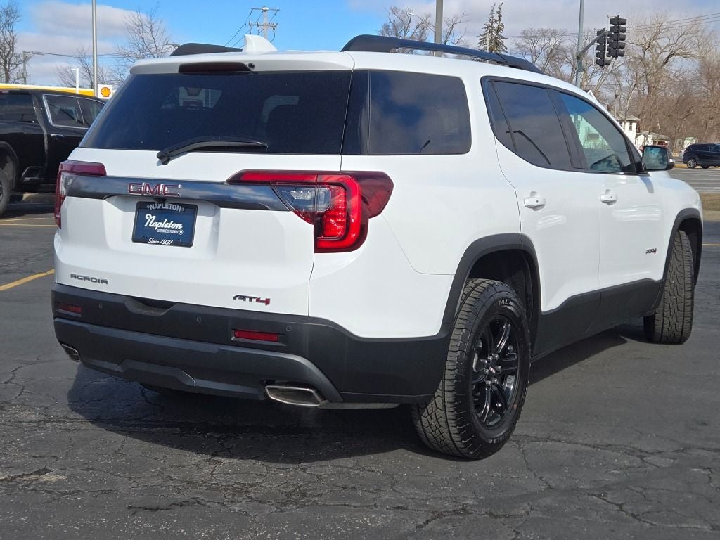 2023 GMC Acadia AT4