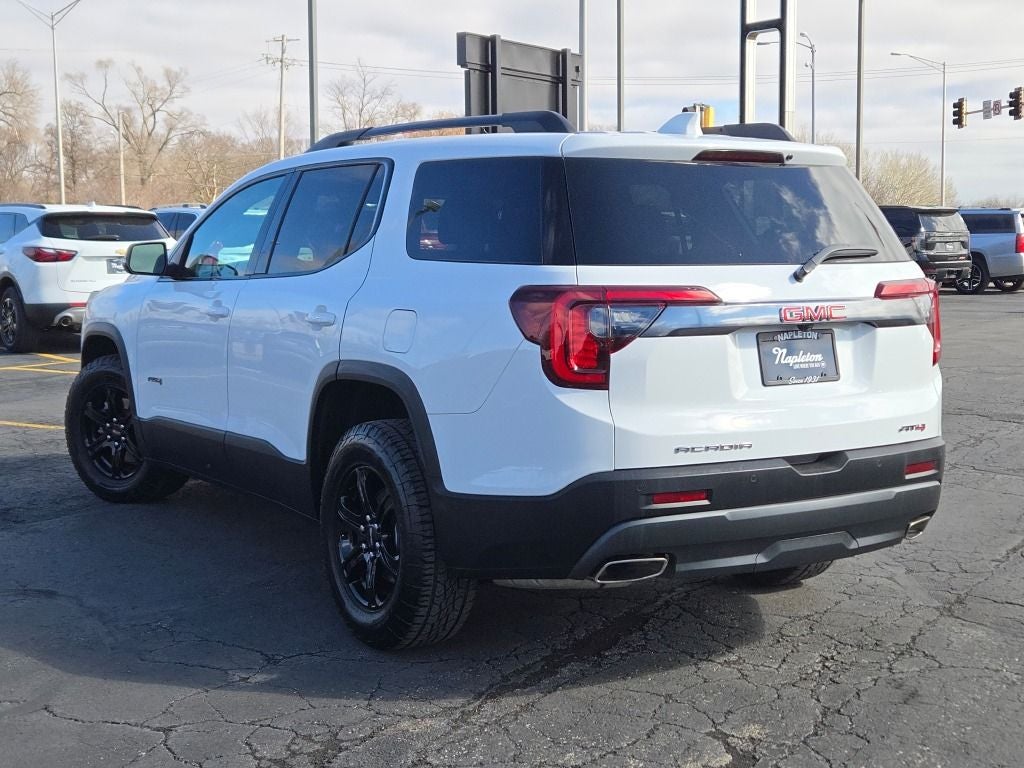 2023 GMC Acadia AT4