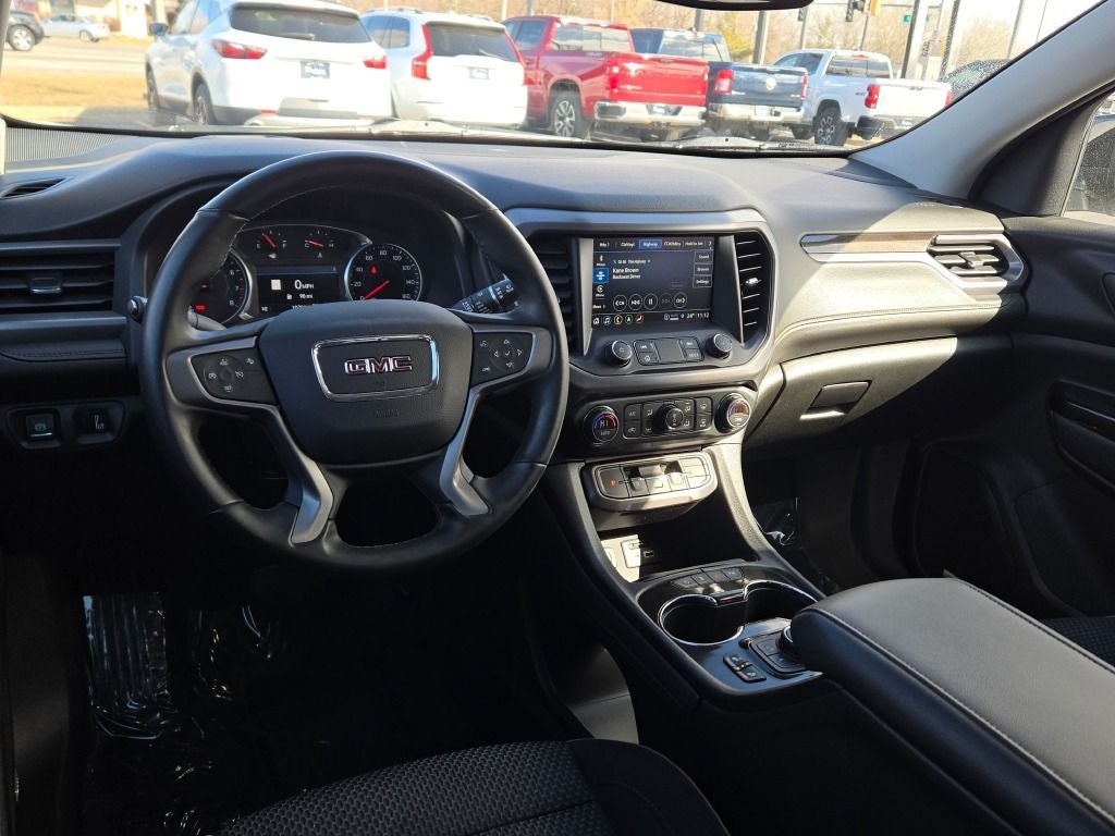 2023 GMC Acadia AT4